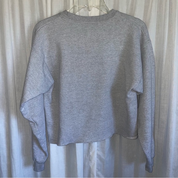 Brandy Melville Gray Cropped Sweatshirt California Embroidered - Picture 3 of 4